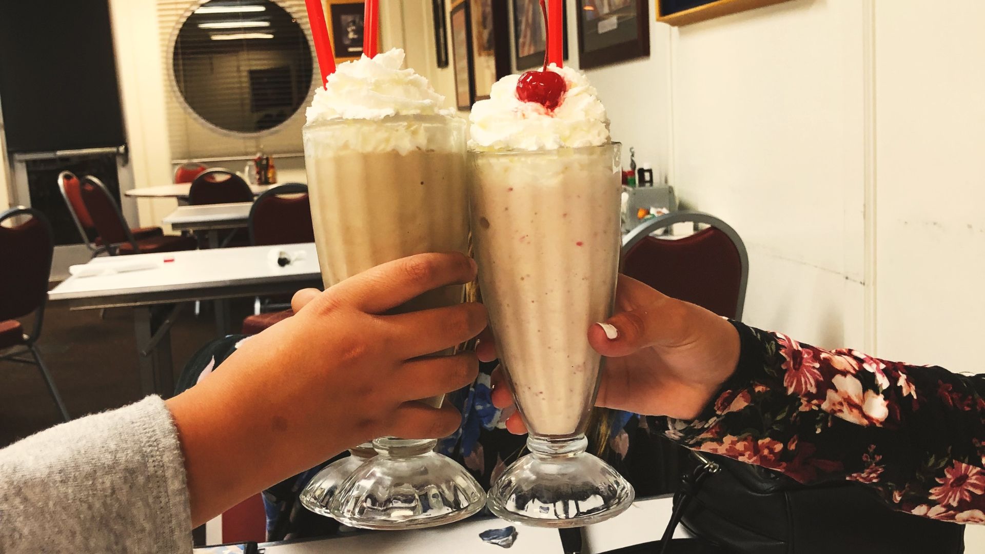 Três pessoas morrem após tomar milkshake contaminado em restaurante nos EUA