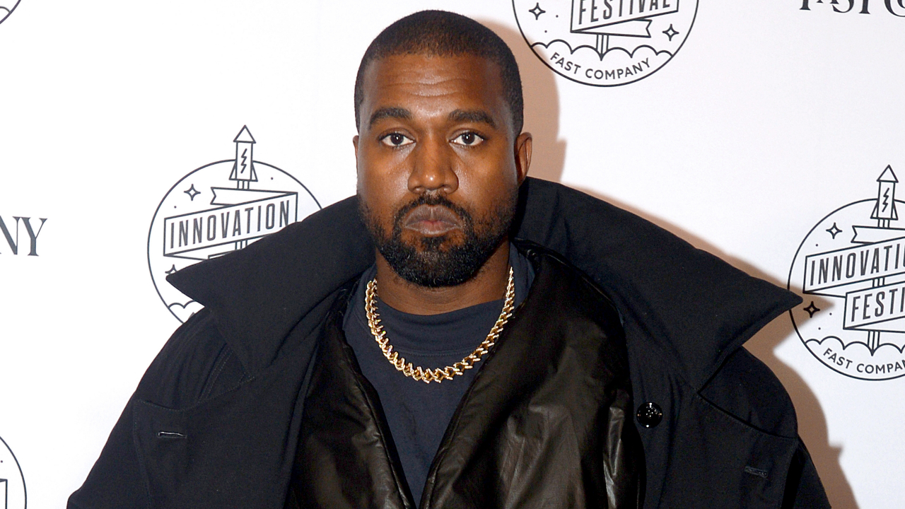 Kanye West é processado por fã em caso de ‘agressão e espancamento’; saiba detalhes
