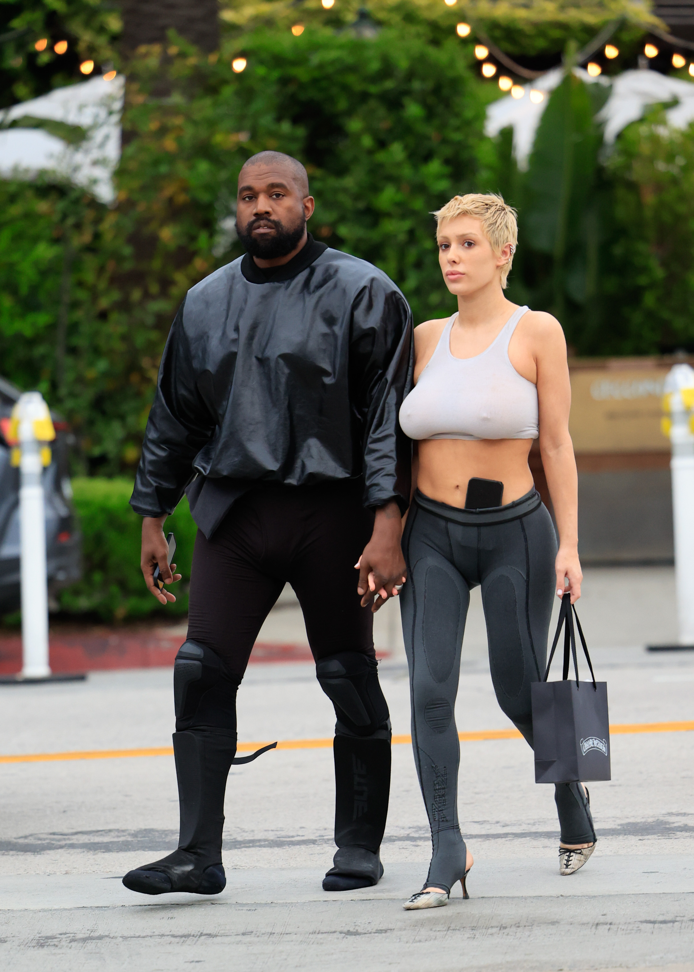 Homem assedia esposa de Kanye West, e rapper reage em confronto; polícia  investiga Kanye West e Bianca Censori (Foto: Getty) | São Bento em Foco -  24 Horas de Notícias e Informações