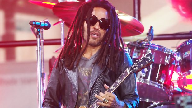 Exclusivo! Lenny Kravitz revela melhor memória no Brasil, abre o jogo sobre fazenda no RJ e comenta amizade com Liniker; assista