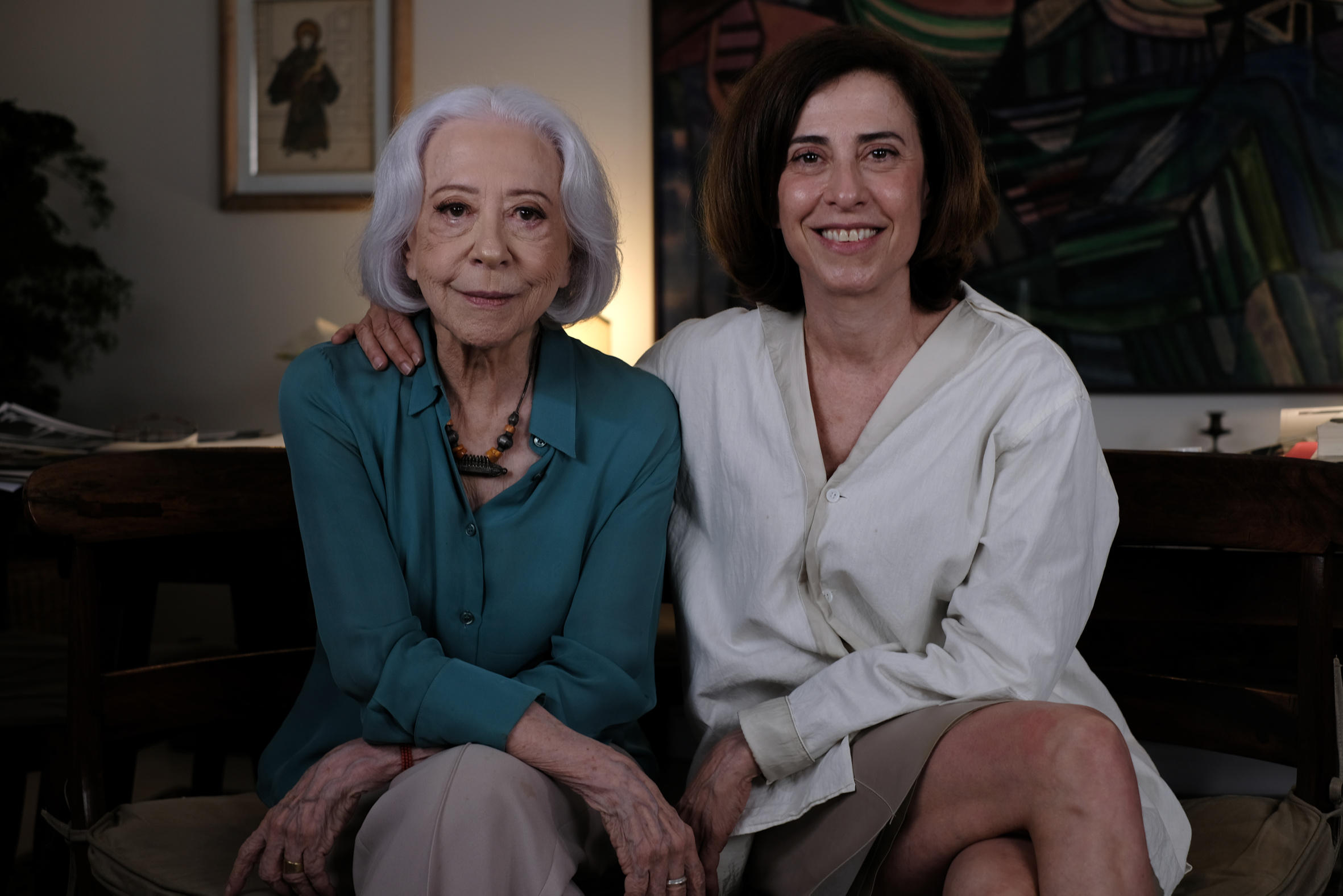 Repórter comete gafe sobre Fernanda Montenegro, e Fernanda Torres dá show de elegância ao corrigir; assista