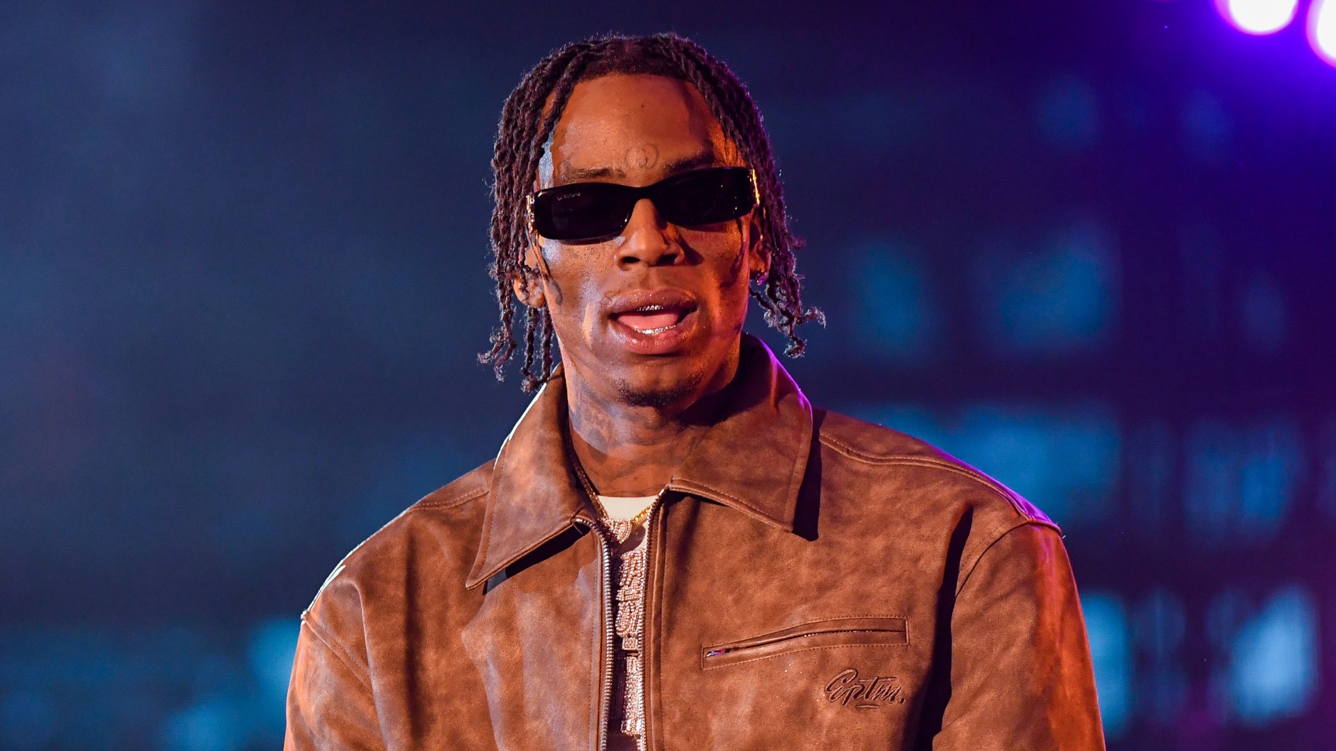 Soulja Boy é condenado a pagar indenização milionária por abuso sexual, cárcere privado e agressão brutal a ex-funcionária Soulja Boy é condenado a pagar indenização milionária por abuso sexual, cárcere privado e agressão brutal a ex-funcionária