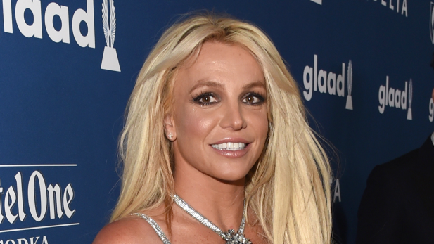 Britney Spears se pronuncia após confusão em voo e critica atitude de comissária de bordo: “Foi bizarro”