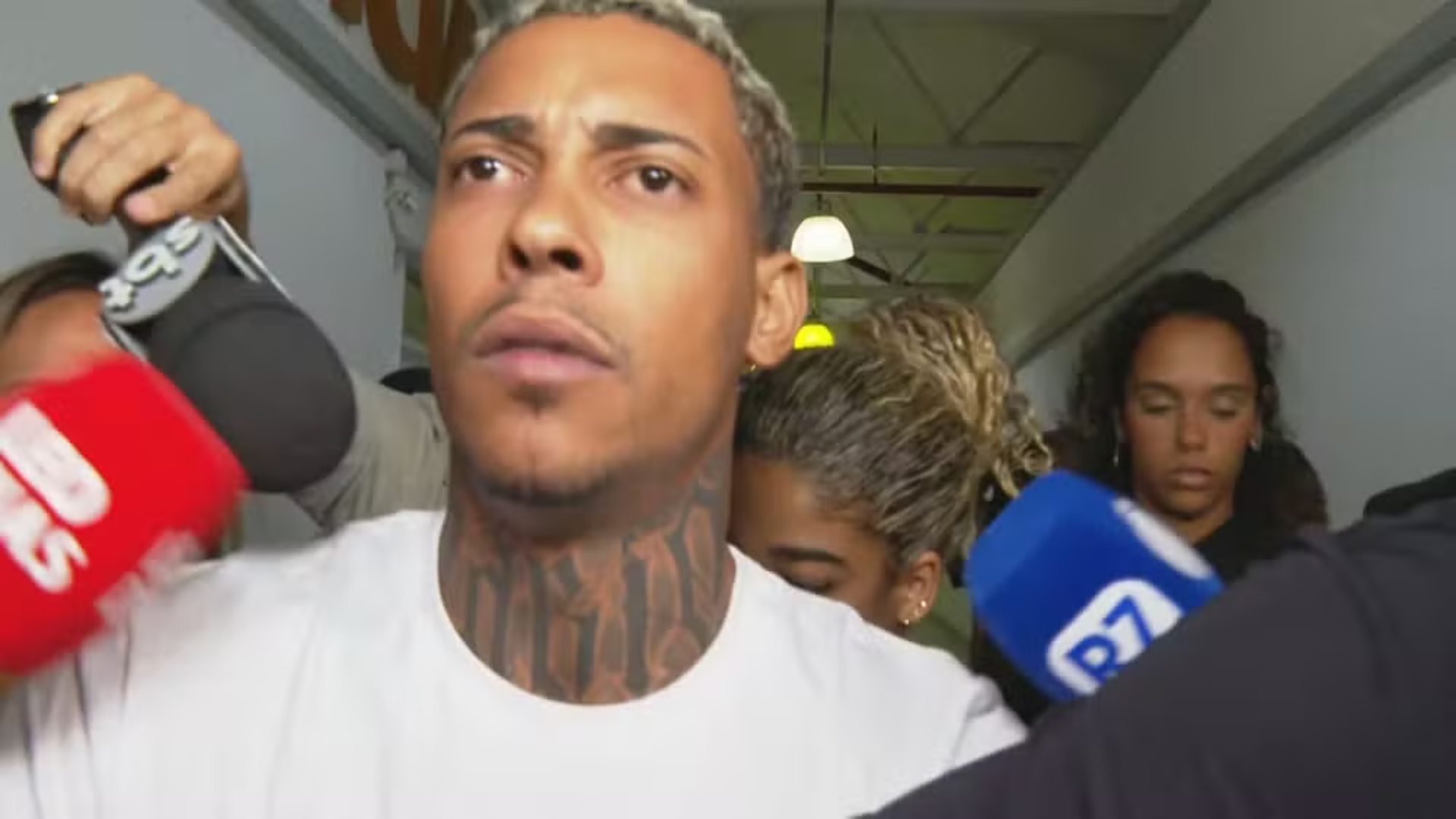 MC Poze do Rodo declara ligação com o Comando Vermelho, e Justiça toma medida sobre prisão do funkeiro