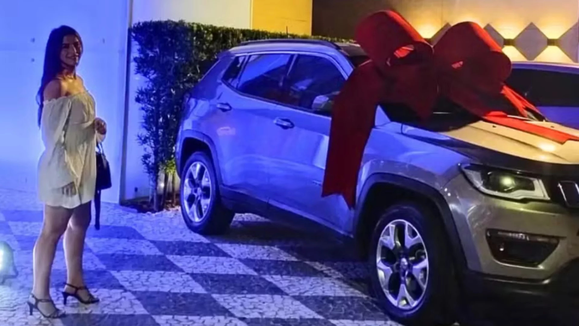 Funcionária que foi demitida após ganhar carro em sorteio toma decisão em embate com ex-chefe investigado pela PF