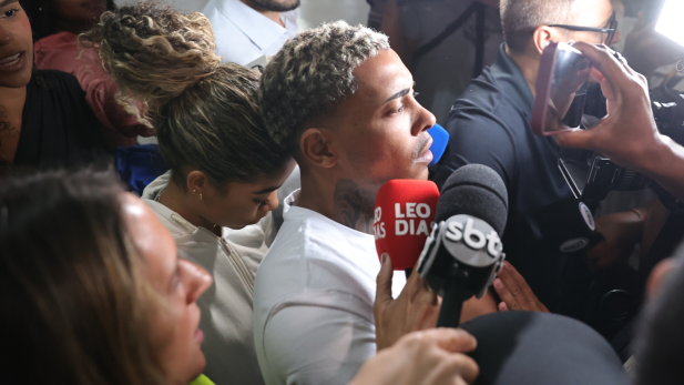 MC Poze do Rodo se pronuncia ao vivo após ser preso em ação policial no RJ; assista
