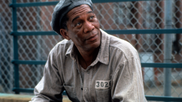Morgan Freeman se recusou a gravar cena e alterou o final do clássico ?Um Sonho de Liberdade?; saiba como seria
