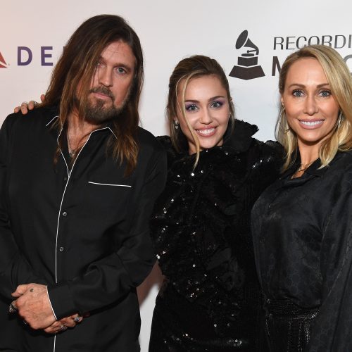 Miley Cyrus revela por que nunca quis ser mãe, e surpreende com comparação Miley Cyrus revela por que nunca quis ser mãe, e surpreende com comparação