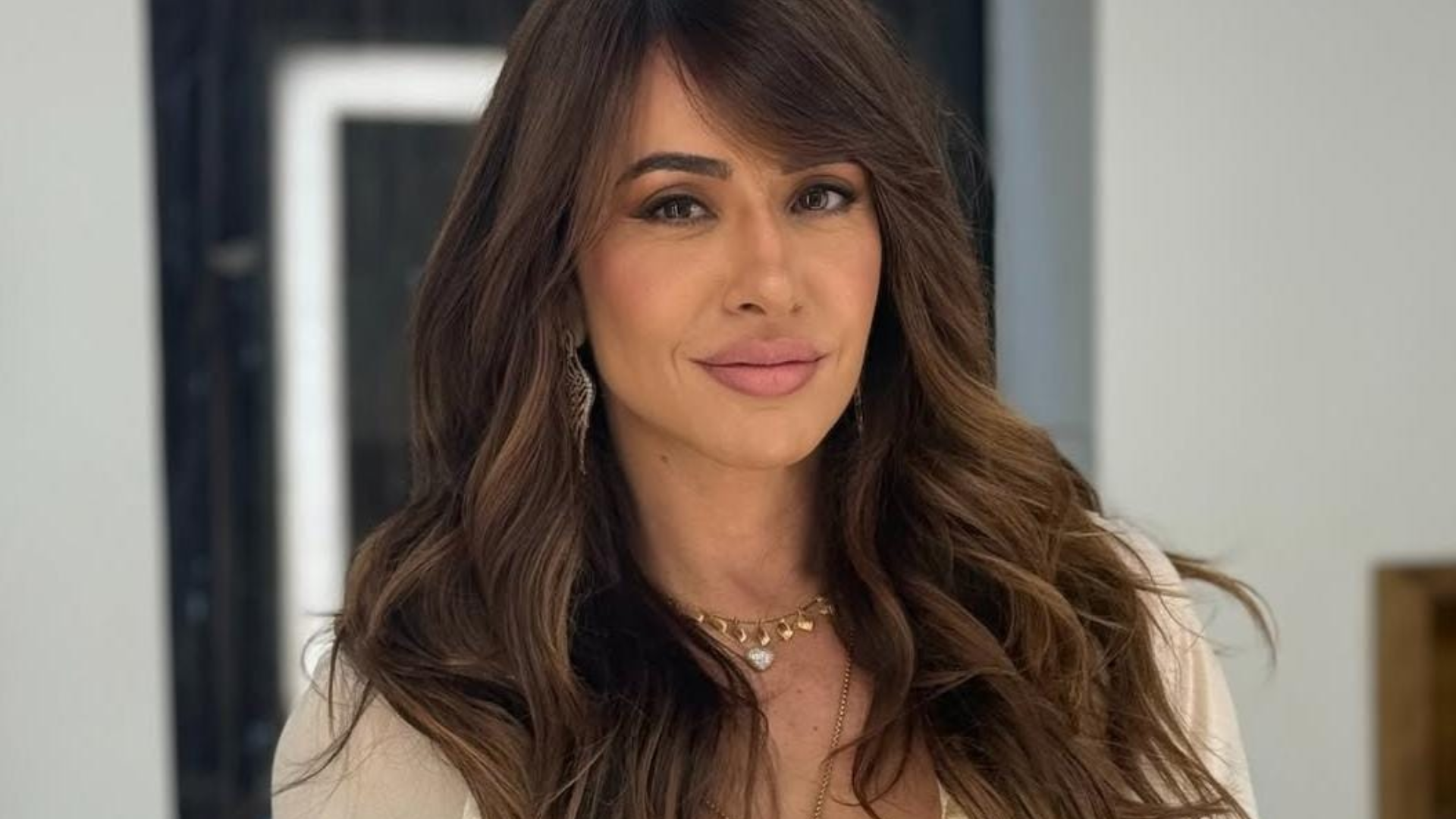 Mãe de Vanessa Lopes faz cirurgia íntima, é criticada por mostrar foto do resultado, e reage; veja