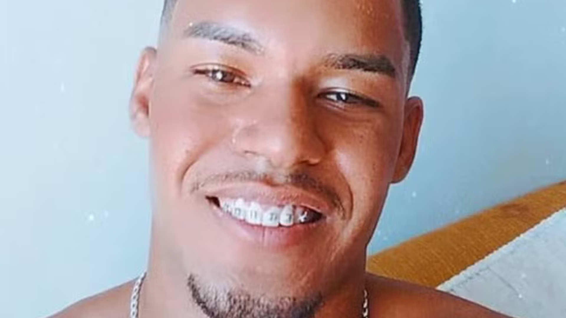 Jovem de 23 anos desaparece após encontro de Dia dos Namorados no RJ; pai revela última troca de mensagens