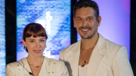 Renato (João Vicente de Castro) e Solange (Alice Wegmann)