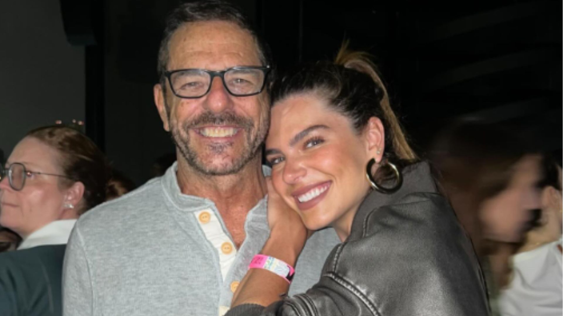 Mariana Goldfarb revela por que chegou a sentir “muita raiva” dos pais, e fala sobre reconciliação: “Período muito difícil”; assista
