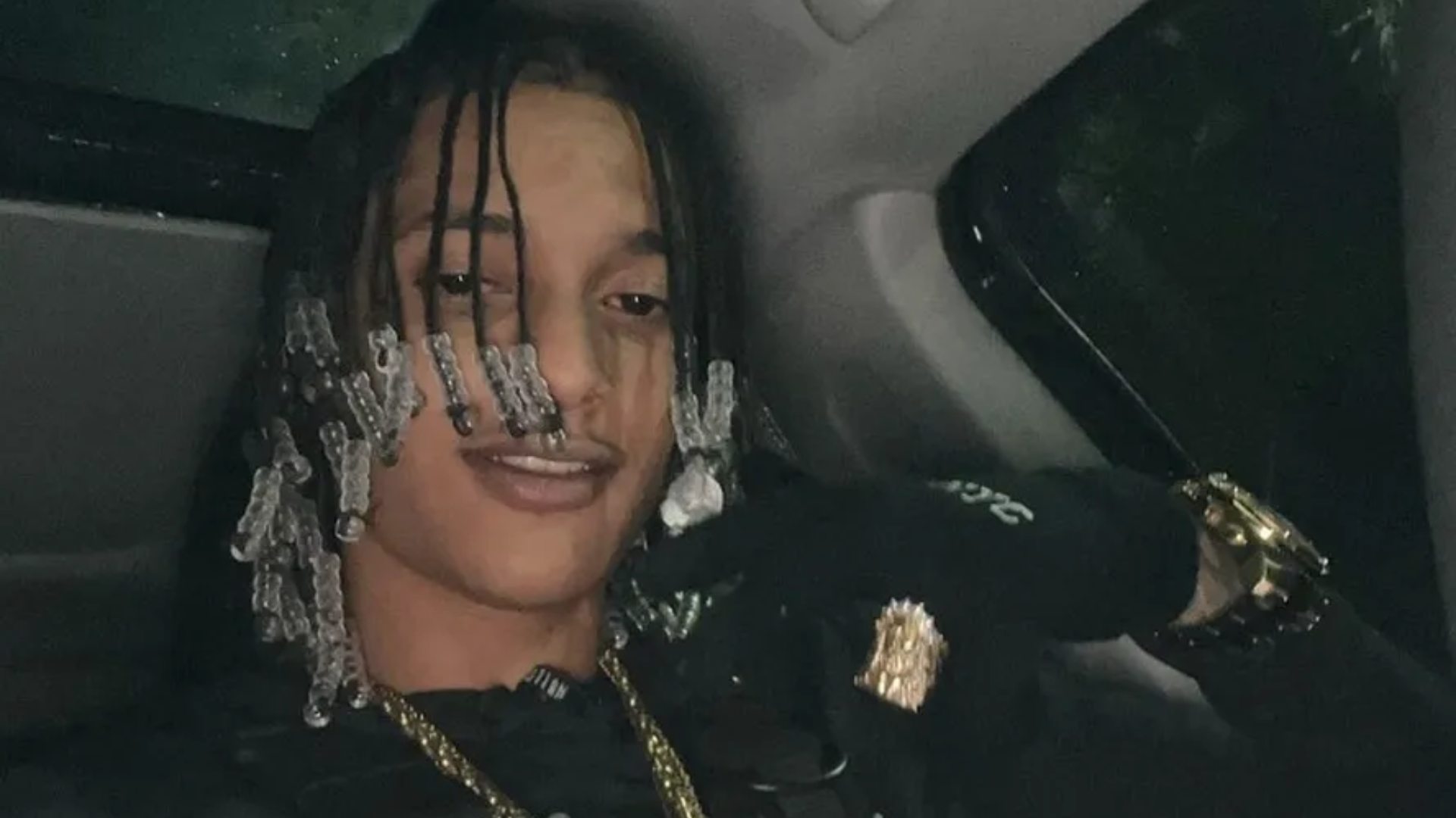 Justiça manda prender Oruam; rapper é indiciado por 6 crimes Justiça determina prisão de Oruam, e rapper é indiciado por 6 crimes (Reprodução/Instagram)