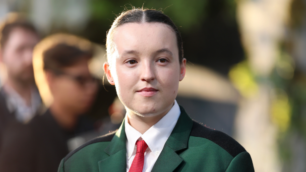 Bella Ramsey quebra silêncio sobre saída de Neil Druckmann, criador dos jogos de “The Last of Us”, da série da HBO