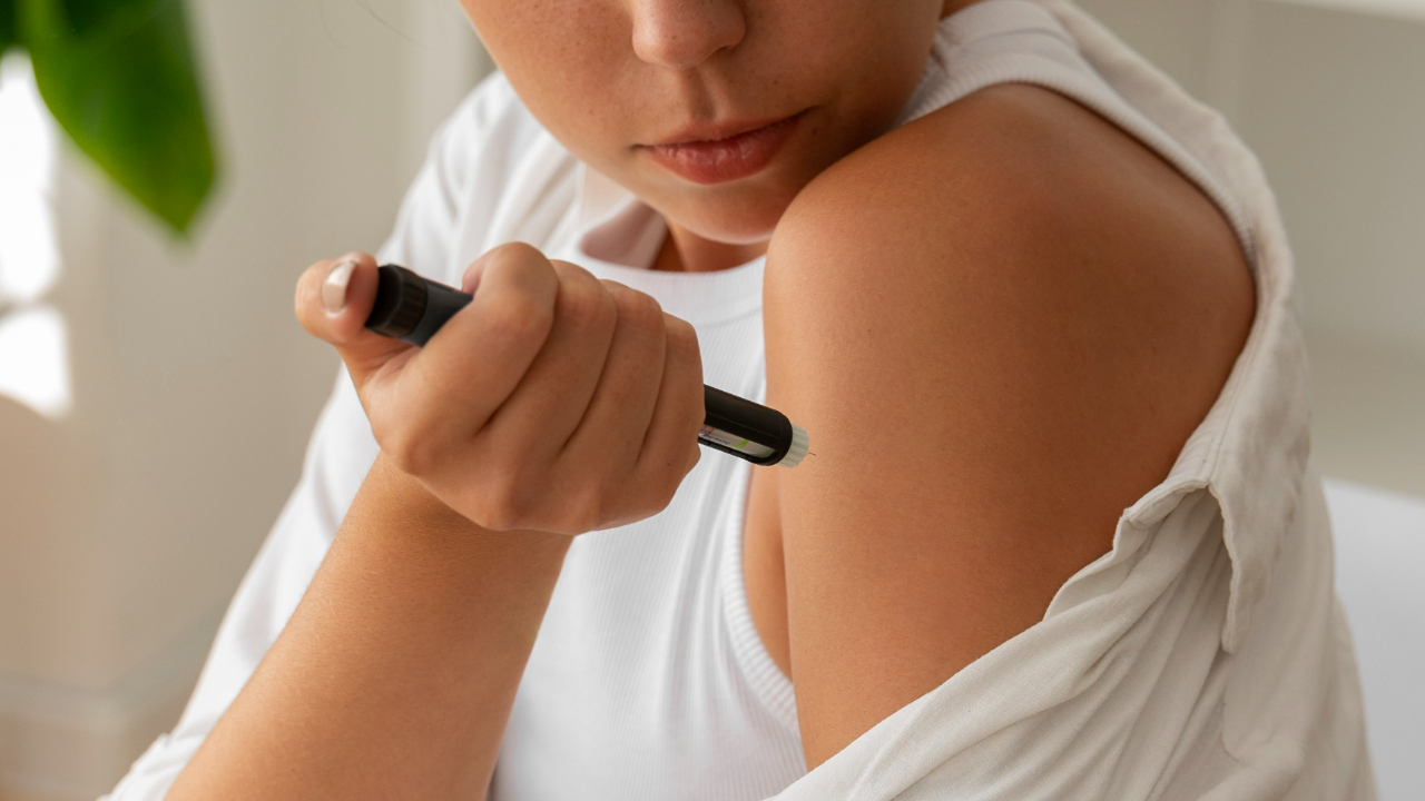 Primeiras canetas emagrecedoras totalmente brasileiras chegam às farmácias na segunda (4); veja os preços