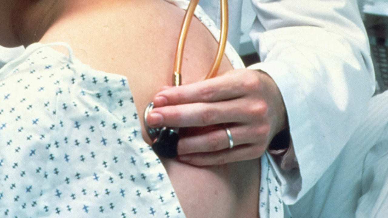 Homem sente dor no peito e se choca ao descobrir diagnóstico inesperado após quase uma década