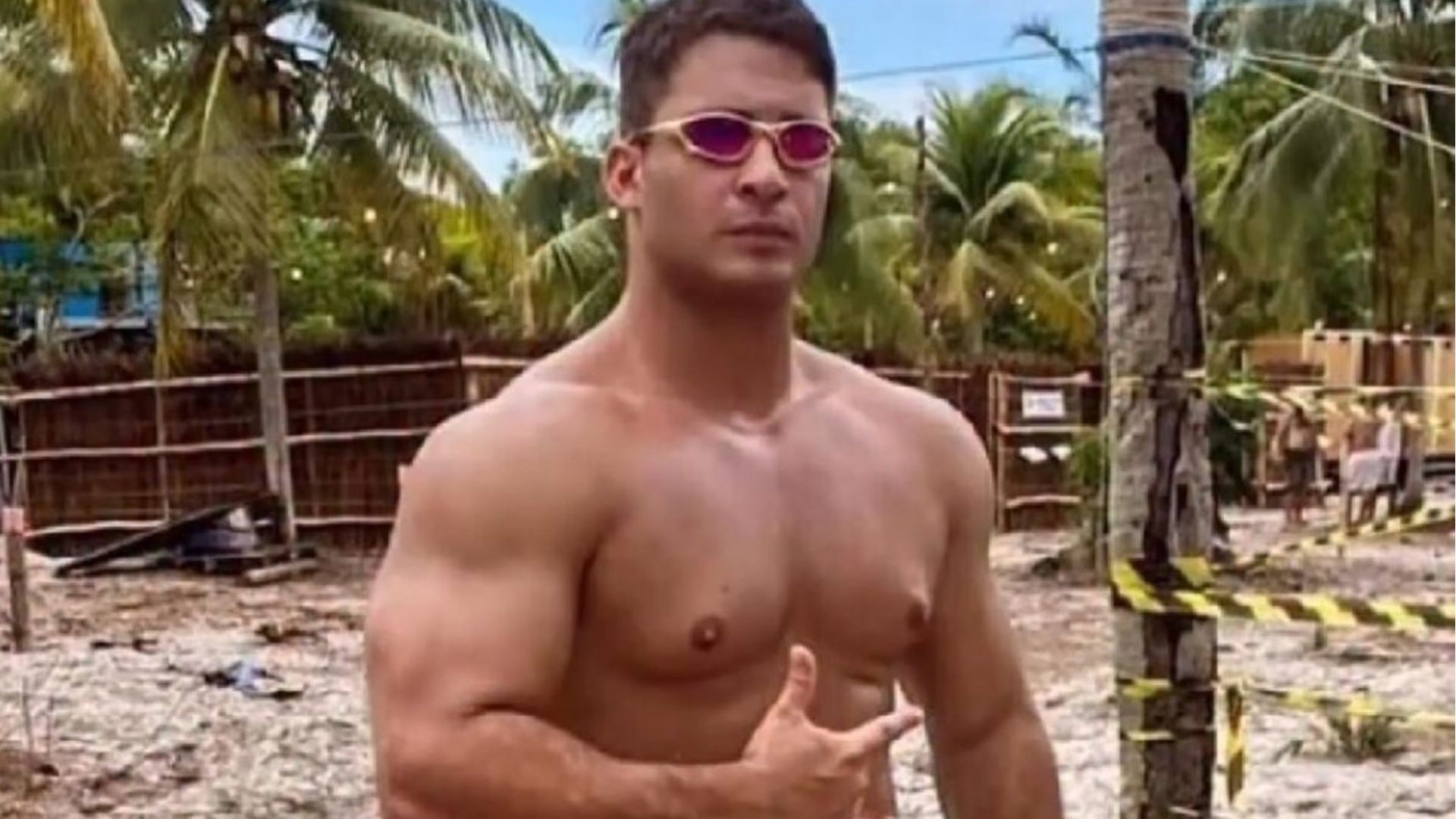 Vídeo obtido pela TV Globo mostra depoimento de ex-jogador que agrediu namorada com 61 socos