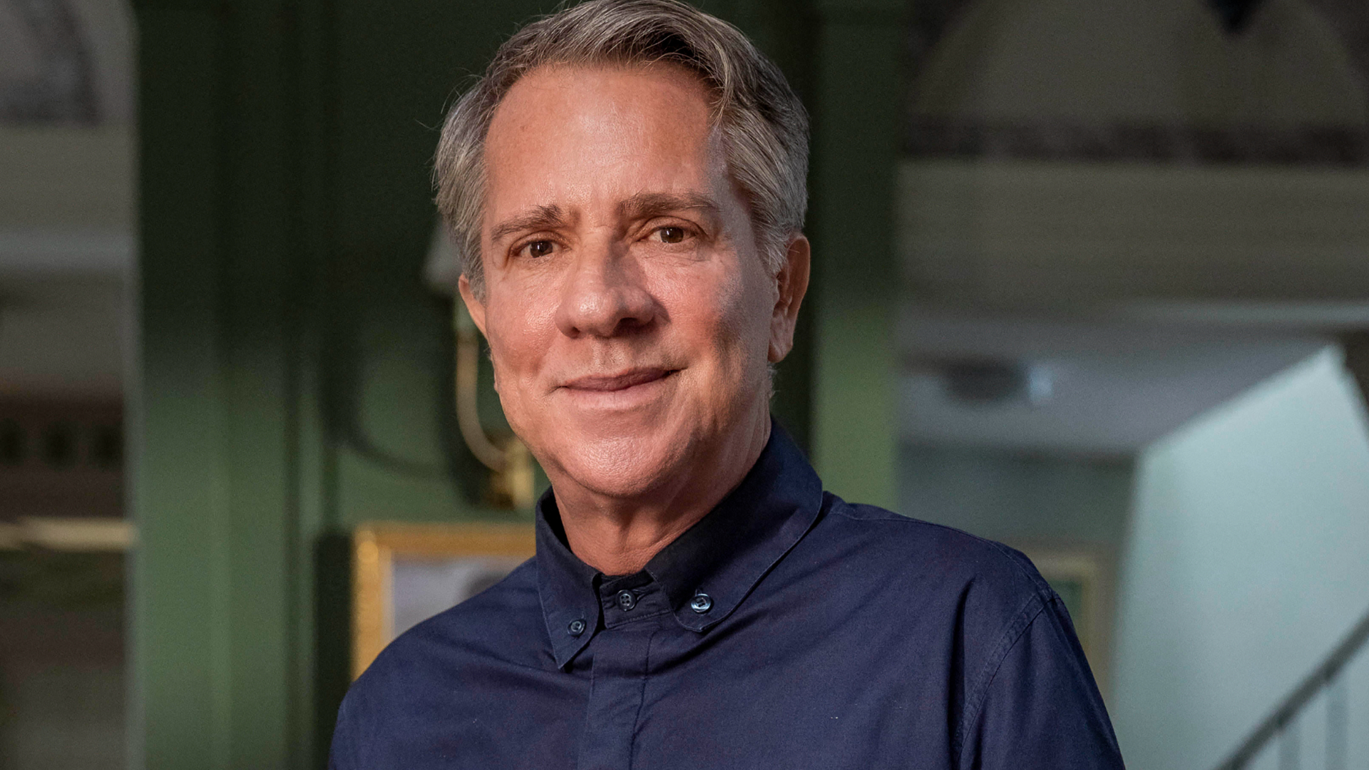 Luis Salem, o Eugênio de “Vale Tudo”, relembra aparição sobrenatural em casa: “Não é uma pessoa, não é um ser humano”; assista