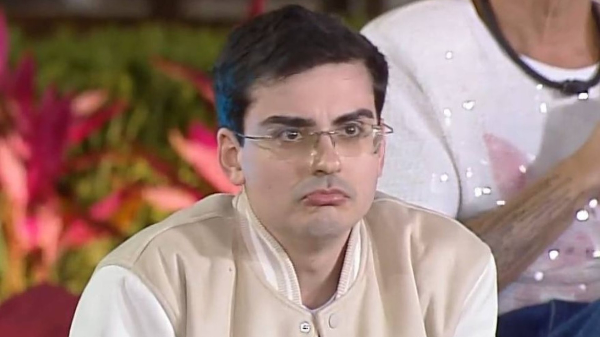 A Fazenda 17: Dudu Camargo faz exposed sobre demissão polêmica do SBT, relembra despedida de Silvio Santos e leva bronca; assista