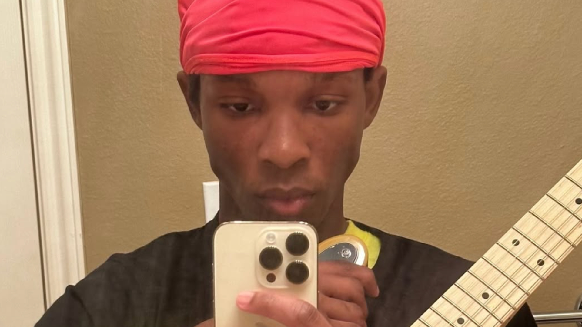 Amigos revelam detalhes da relação entre D4vd e Celeste Rivas, jovem localizada morta no carro do cantor