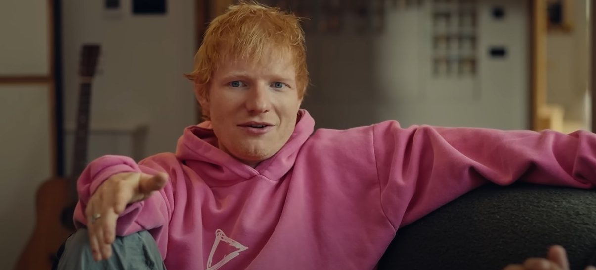 Ed Sheeran conta que já planeja álbum póstumo e surpreende ao revelar atitude tomada