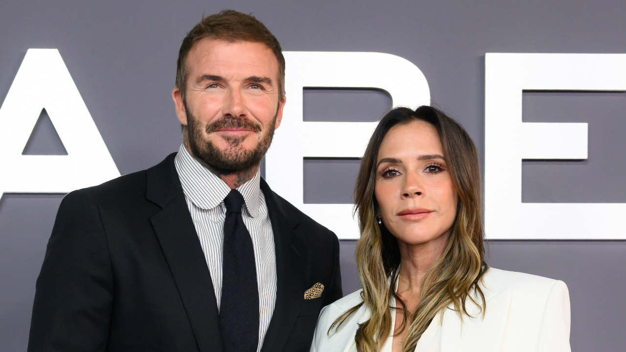 Victoria Beckham revela opinião (bem!) sincerona de David sobre seu estilo; assista Victoria Beckham revela opinião (bem!) sincerona de David sobre seu estilo; assista