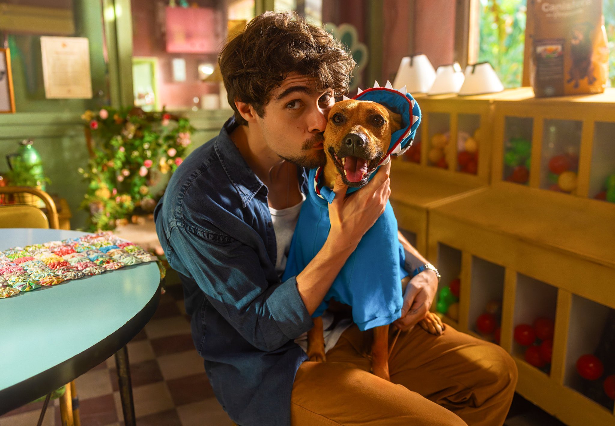 Caramelo: O cachorro morre no final? Saiba o desfecho do filme da Netflix Divulgação/Netflix