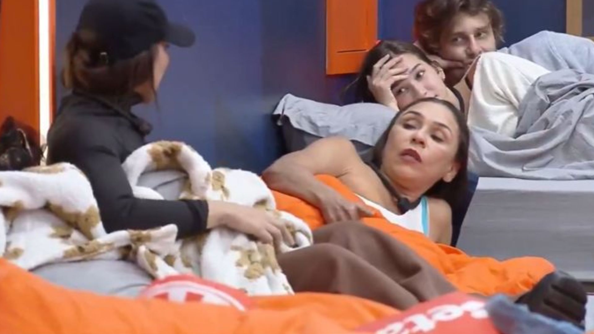 A Fazenda 17: Yoná acusa Martina de agressão e pede revisão de imagens: “Está me machucando”; assista Foto: Reprodução/Record