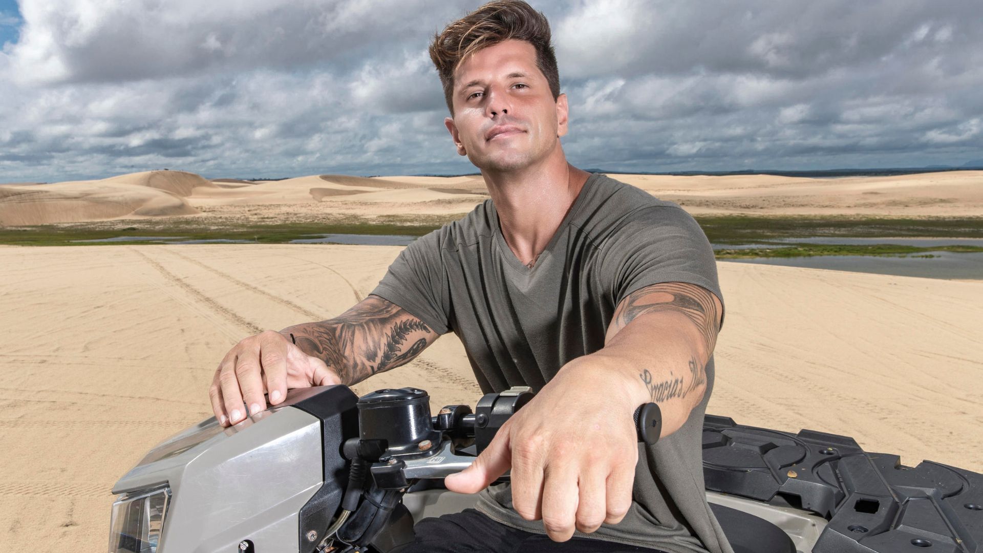 Fernando Fernandes faz tour por mansão impressionante à beira-mar projetada para praticar esportes no Ceará; veja fotos Fernando Fernandes faz tour por casa à beira-mar projetada para receber amigos e praticar esportes; veja fotos (Foto: Globo)