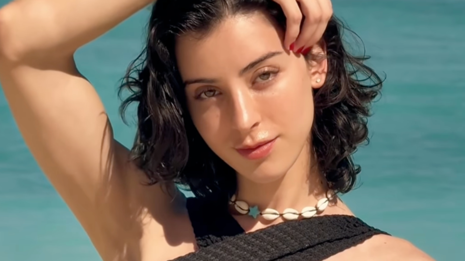 Influenciadora Bella Longuinho surpreende seguidores ao compartilhar antes e depois de cirurgia de redesignação sexual: “Mudei muito?”; confira Influenciadora Bella Longuinho surpreende seguidores ao compartilhar antes e depois de cirurgia de redesignação sexual: “Mudei muito?”; confira