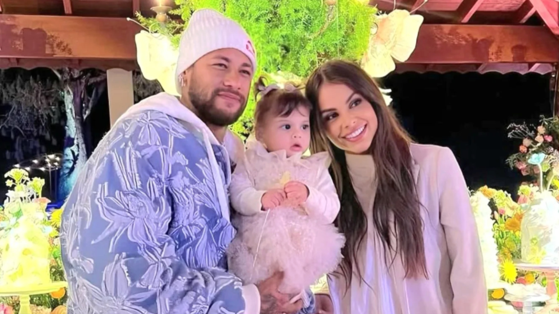 Amanda Kimberlly detalha acidente delicado com Helena, sua filha com Neymar: “Dedo pendurado por um fio” Amanda Kimberlly detalha acidente delicado com Helena, sua filha com Neymar: “Dedo pendurado por um fio”