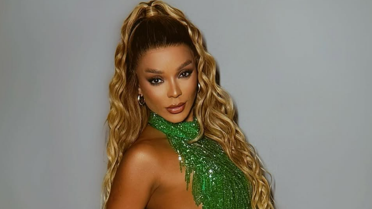 Brunna Gonçalves passa por cirurgia estética seis meses após nascimento da filha, e explica decisão: ‘Feliz com o resultado’ Brunna Gonçalves passa por cirurgia estética seis meses após nascimento da filha, e explica decisão: ‘Feliz com o resultado’