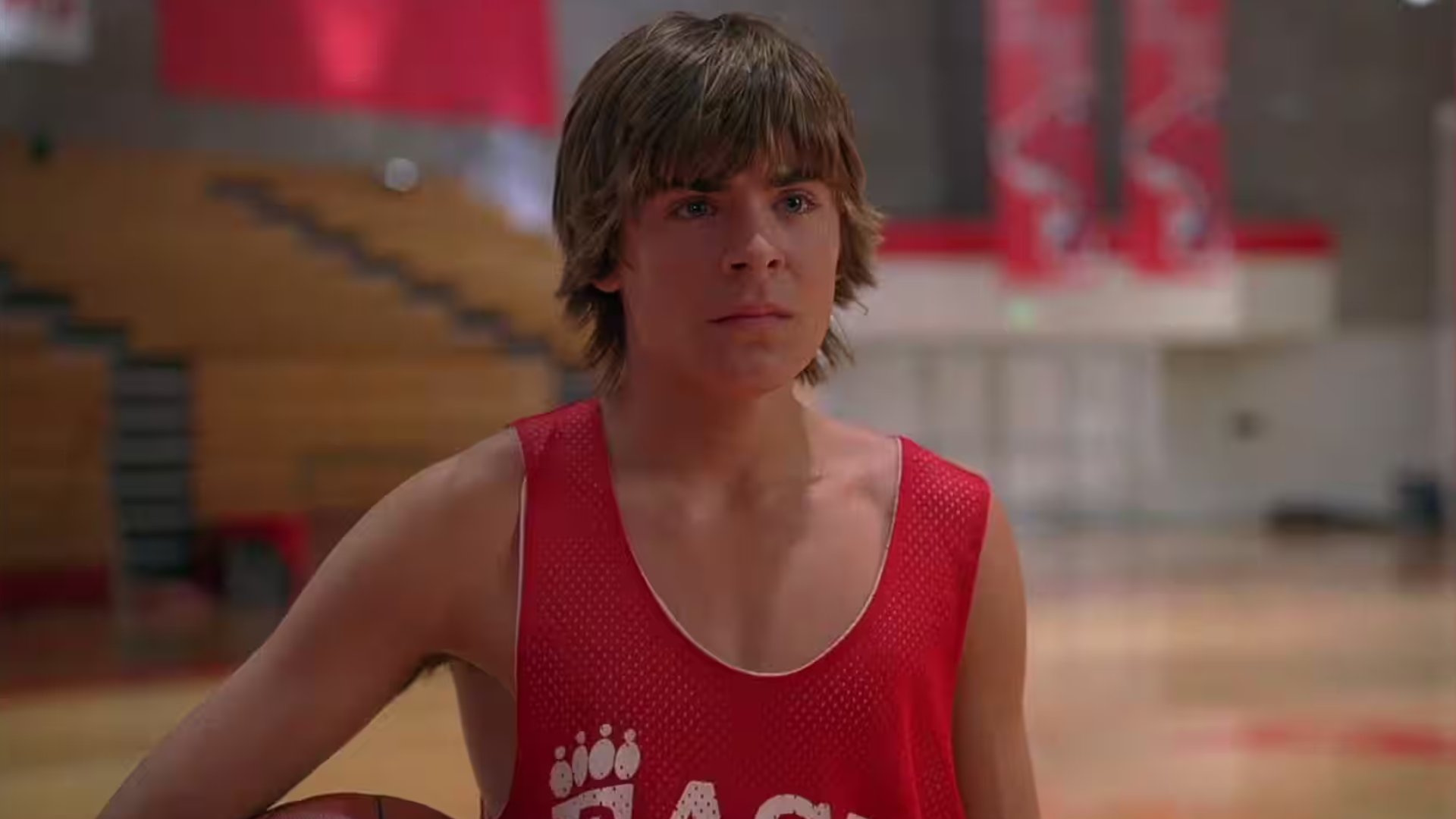 High School Musical: Demo com a ‘verdadeira voz’ de Zac Efron vaza na web, e fãs ficam chocados; assista High School Musical: Demo com 'verdadeira voz' de Zac Efron vaza na web, e fãs ficam chocados; assista (Reprodução/Disney)