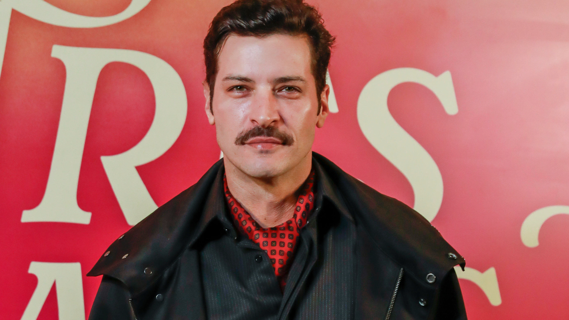 Leandro Lima é levado ao hospital após ingerir gasolina por acidente e explica o que aconteceu; assista Leandro Lima é levado ao hospital após ingerir gasolina por acidente e explica o que aconteceu; assista