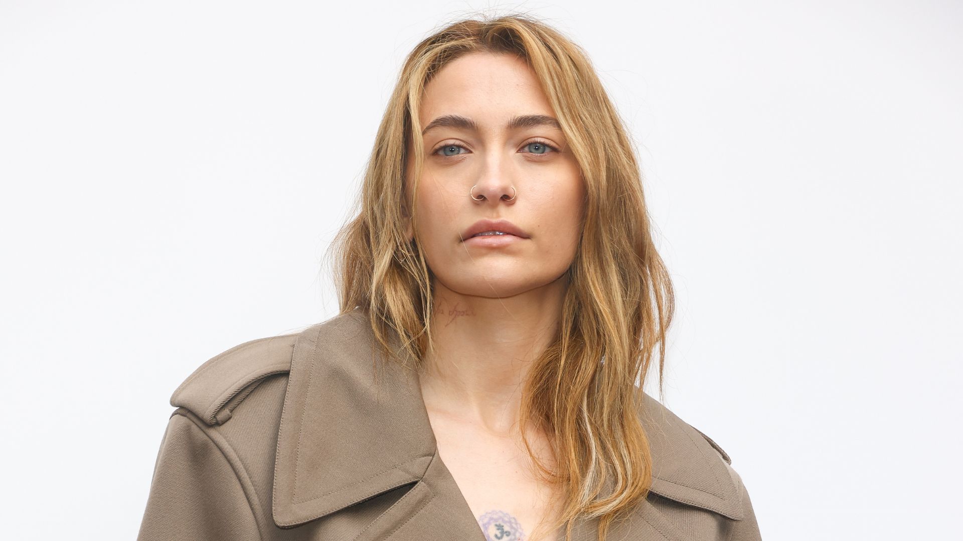 Paris Jackson rebate críticas e explica por que mostrou sequela física deixada pelo vício Paris Jackson rebate críticas sobre vídeo em que revela sequela física deixada pelo vício (Foto: Getty)