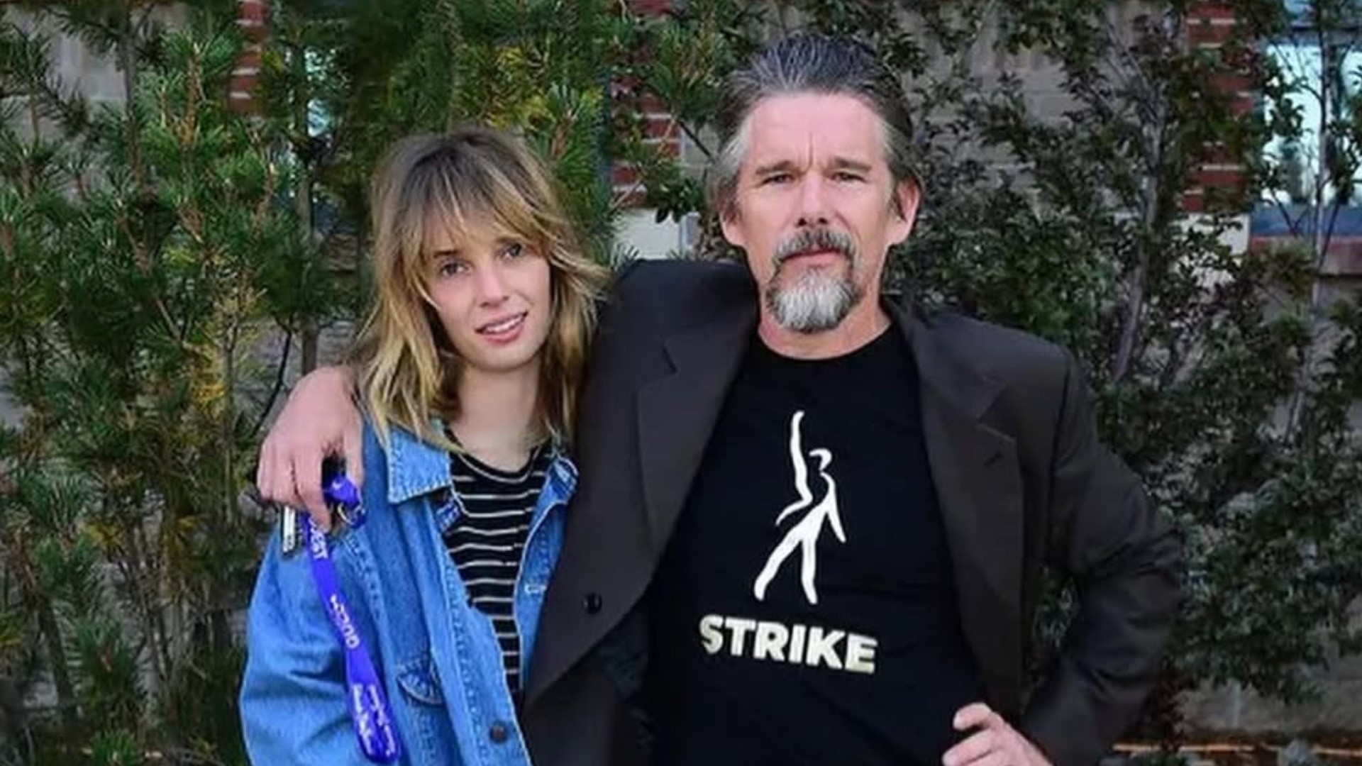 Ethan Hawke admite “arrependimento” por infância da filha, Maya Hawke: “Lamento por ela”; assista