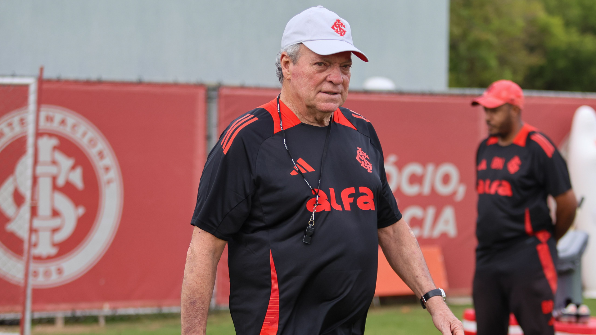 Abel Braga faz comentário homofóbico em coletiva de apresentação do Inter, e se pronuncia após repercussão; assista