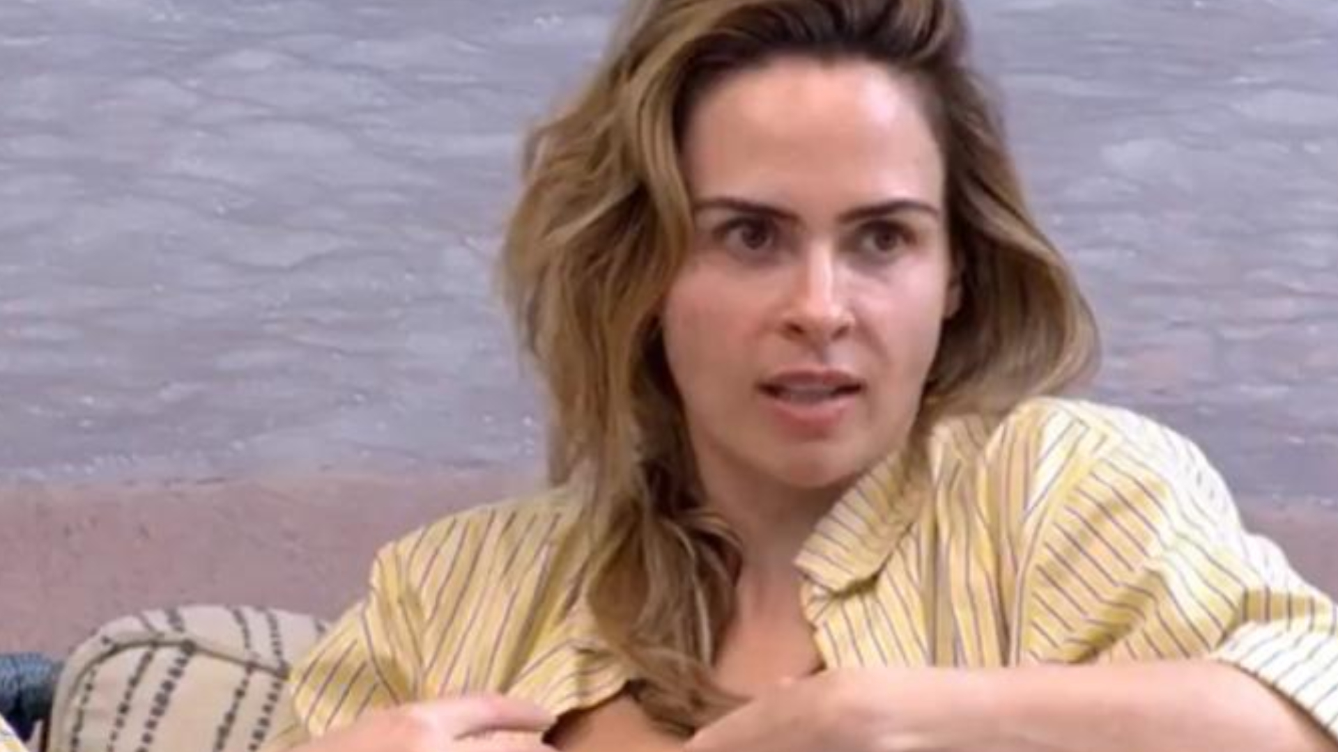 BBB 26: Após polêmica envolvendo celular, Globo exibe VAR e mostra o que Ana Paula realmente buscou na despensa; assista