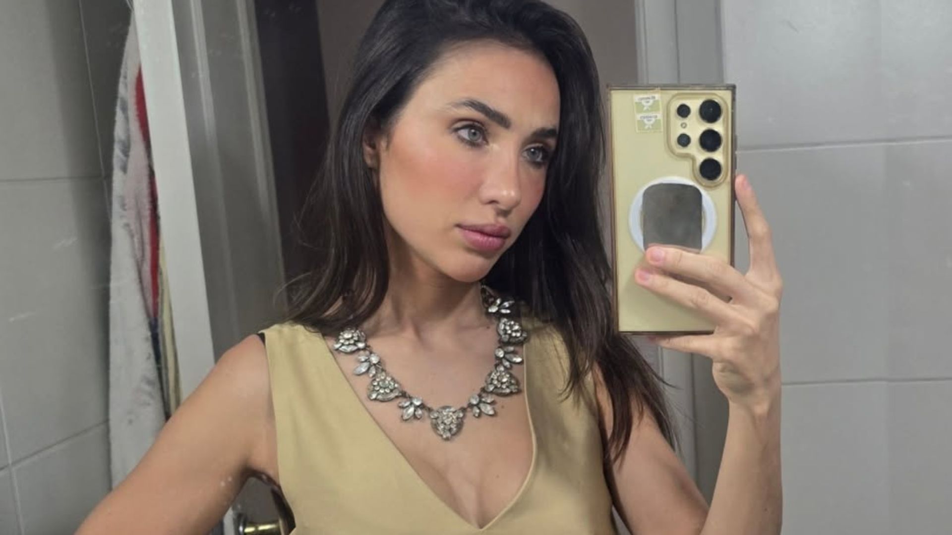 Perita descobre traição ao investigar histórico do ChatGPT do marido e viraliza ao revelar desfecho; assista