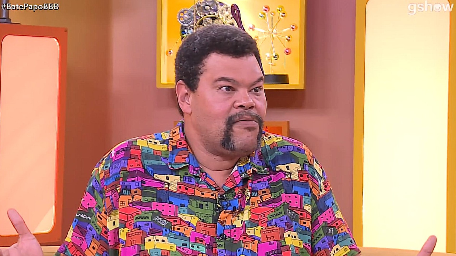 BBB 26: Babu Santana surpreende web com postura no ‘Bate-Papo BBB’: ‘Inacreditável’; assista